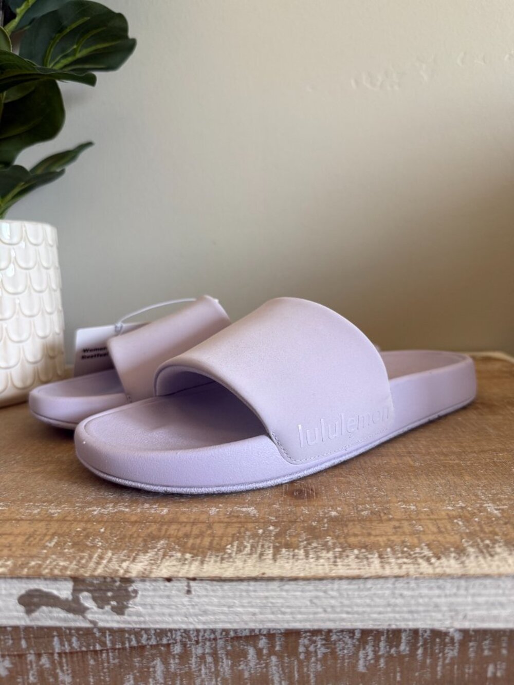 NEW Lululemon Restfeel Slides : 8 - Picture 3 of 6